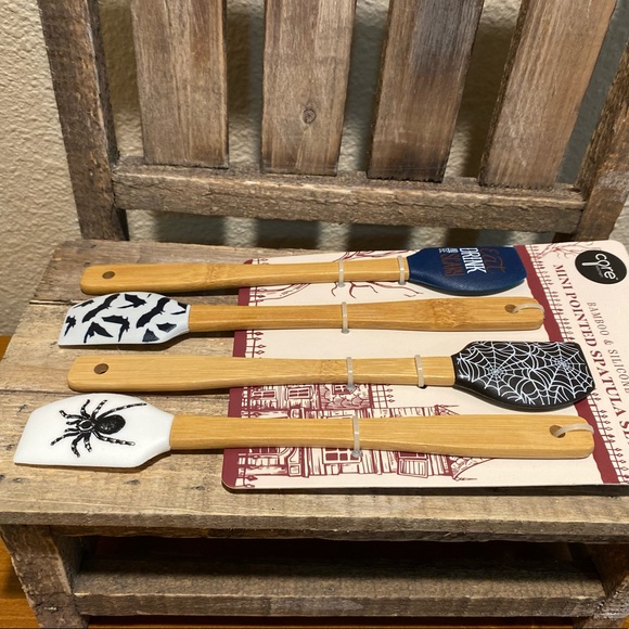 Spidey Senses Spatula Set Of 4, Spider Spatula, Bat Spatula, Halloween Spatulas - Picture 7 of 10